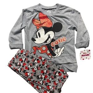 Super Cute Disney Minnie Mouse Outfit!